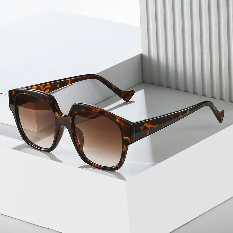 Fashion Square Sunglasses Classic Irregular Round Eyewear Glasses Gradient Lens Shades Outdoor Sunglasses UV400 Gafas De Sol